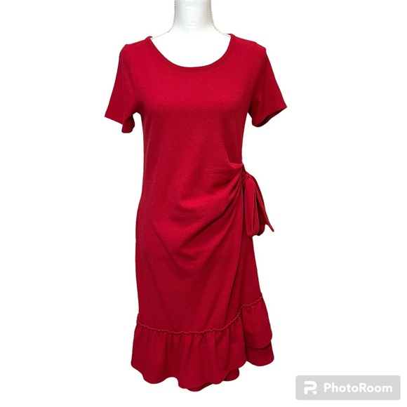 A Pea In The Pod Ruffle Hem Side Tie Maternity Dress - Picture 3 of 12
